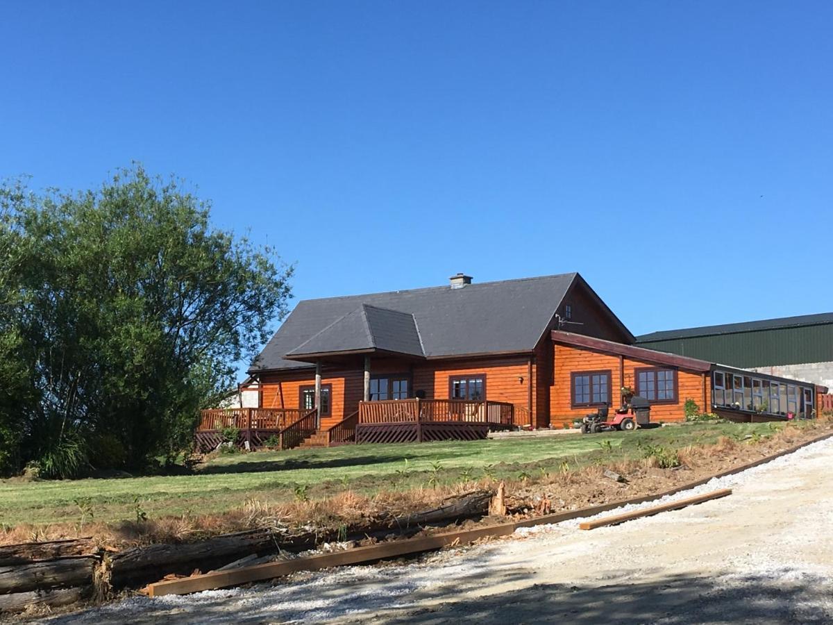 Log House Hideaway Villa Johnswell Exteriör bild