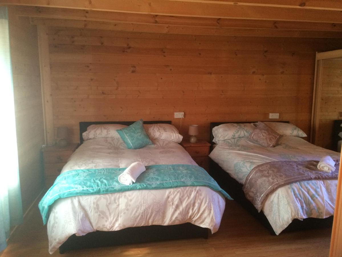Log House Hideaway Villa Johnswell Exteriör bild